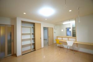 硬質耐水フロアを使用した内装。ホルムアルデヒドの放散量が極めて少なく、家族の健康を守ります。さらに傷が付きにくくワックス不要の優れものです。