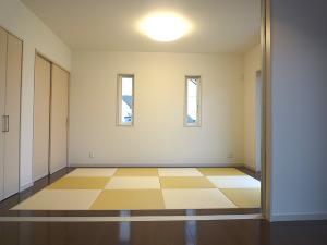 １Fリビングから続く、和室スペース。